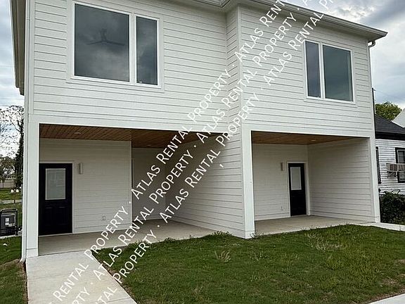 2nd image of 1016 E 13th St