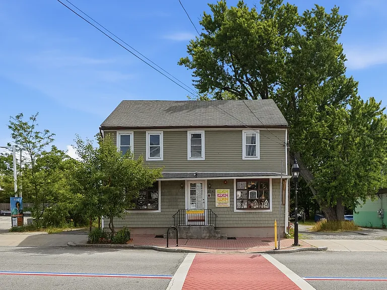 2154 Broad St #2 — Photo 1