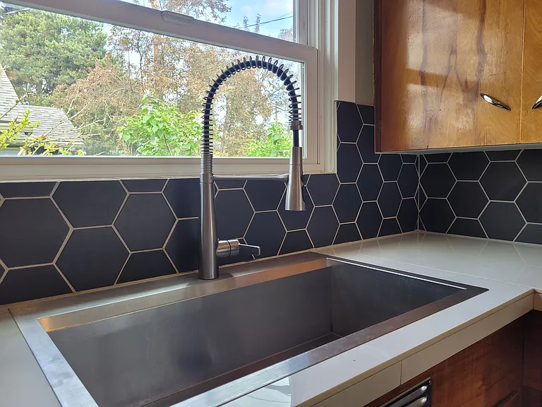 9107 N Kellogg St — Photo 5