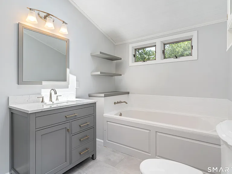 24 Herman Ave — Photo 20