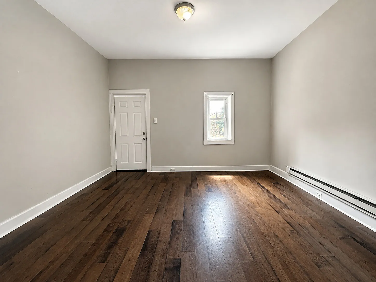 Comfortable 3-Bedroom Home with Additional Basement Space in Hartranft — Photo 2