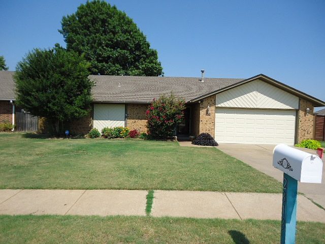1st image of 2313 Glenmore Pl