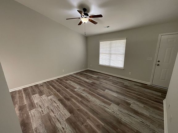 4th image of 3020 Quail Oak Dr