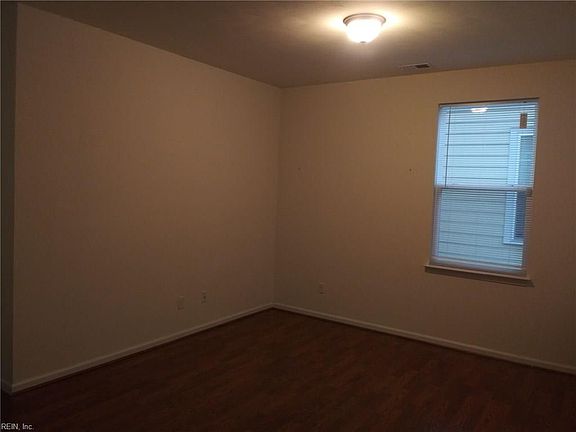5th image of 810 Shawn Sykes Ave