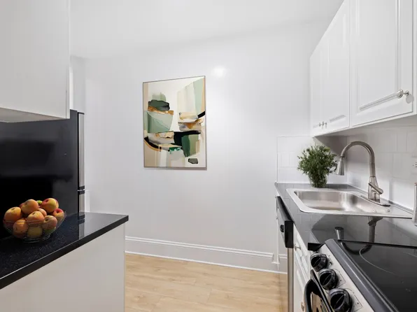 50 West 34th Street image 5 of 34