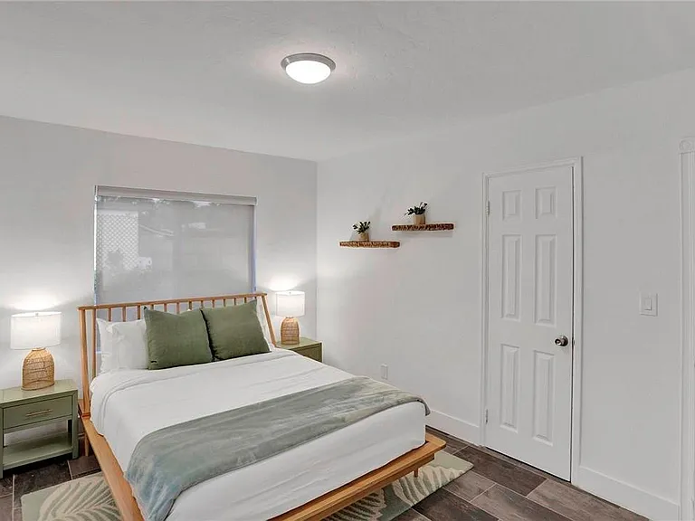 1121 SW 15th Ave — Photo 8