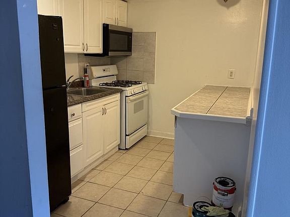 5th image of 4269 Americana Dr