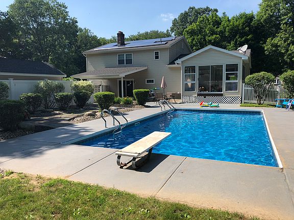 Pool/Backyard