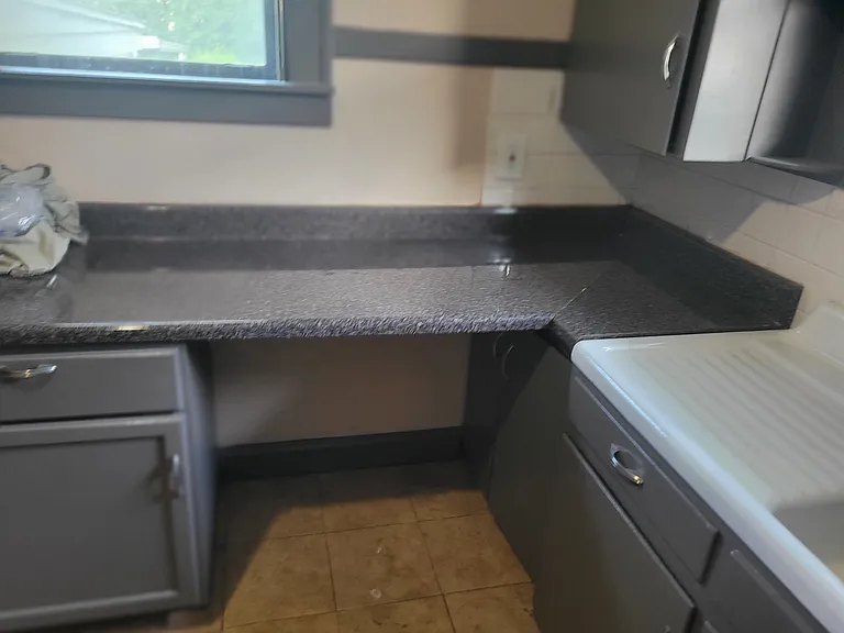135 S Elmwood Ave — Photo 8