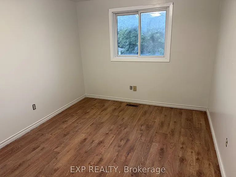 490 3rd St #22 — Photo 6