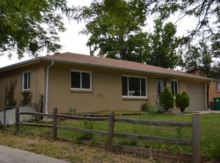 950 Jamaica St, Aurora, CO 80010