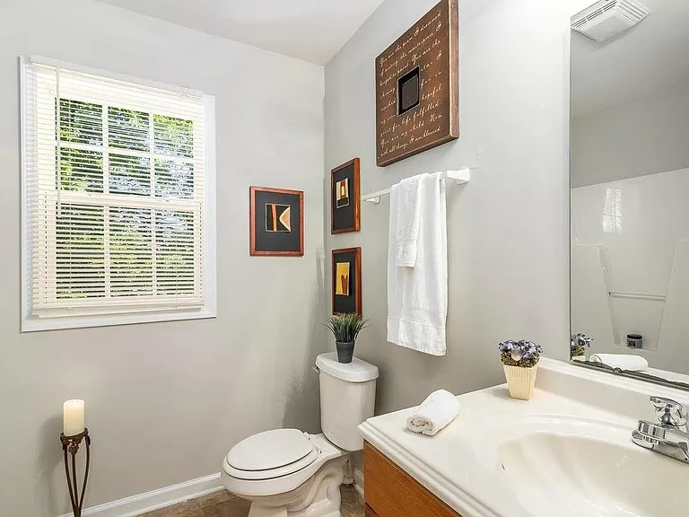 605 Primitive St — Photo 15