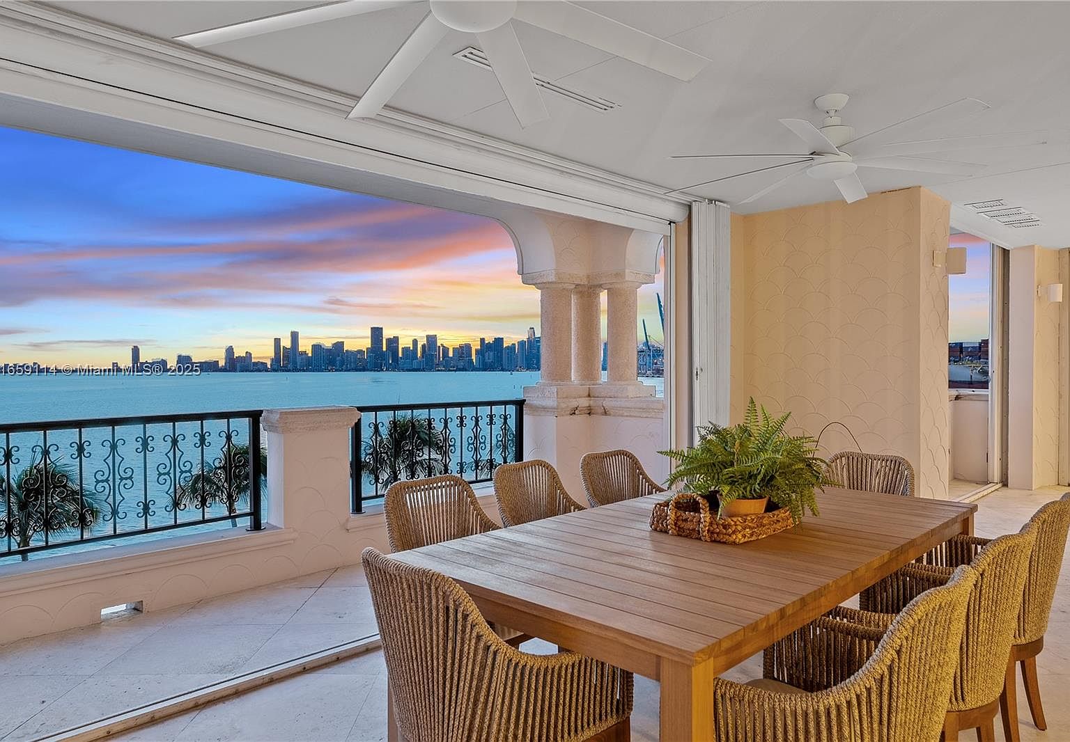 5242 Fisher Island Dr #5242