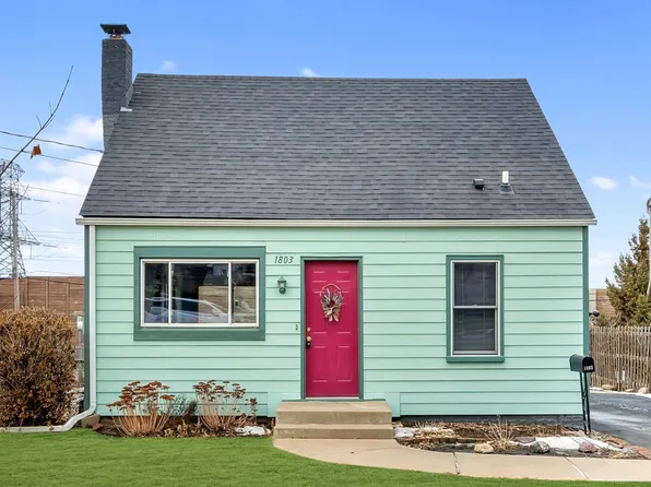 1803 Walnut St, Lauderdale, MN 55113