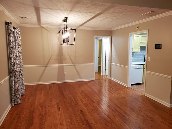 4th image of 65 Chickasaw Cir
