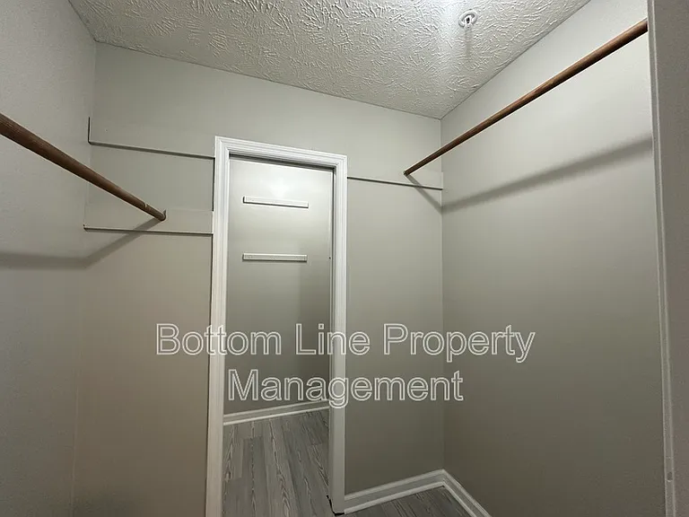 942 Stewarts Creek Dr #8 — Photo 11