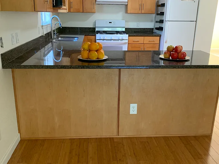 327 W Mill St #B — Photo 6