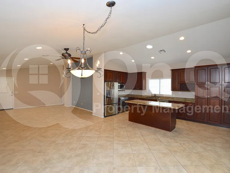 4734 E Charleston Ave — Photo 5
