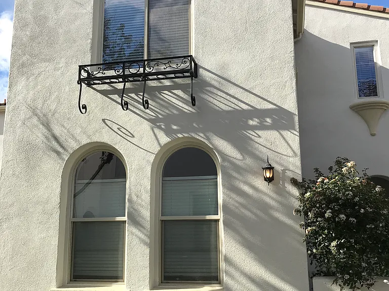 2209 Amaryllis Cir — Photo 2