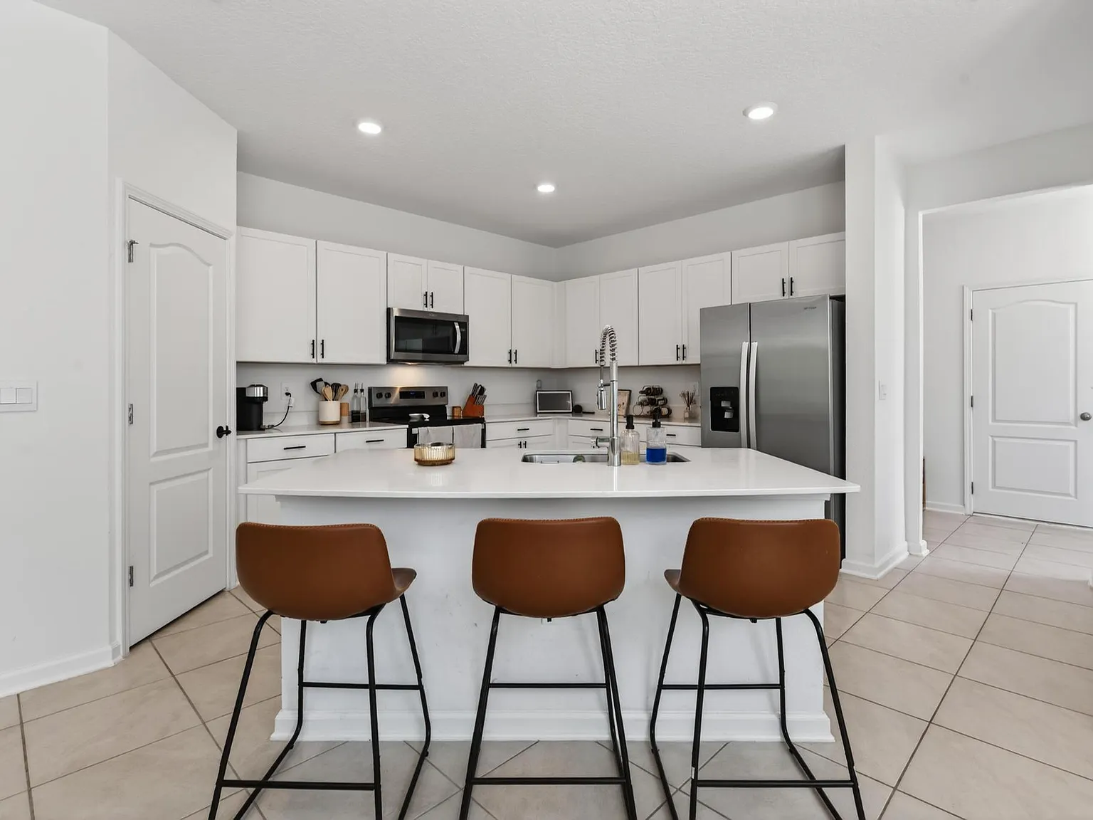 3 bed, 1795 sqft, $2,195 — Photo 4