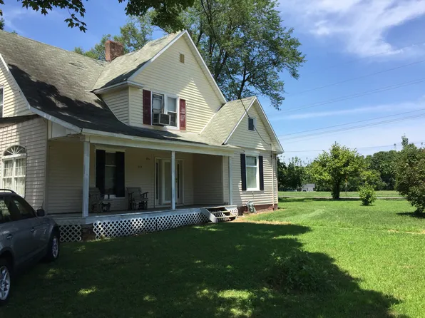 955 Woodland Dr, Mt Zion, IL 62549