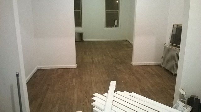 1st image of 951 E 58th St APT 2