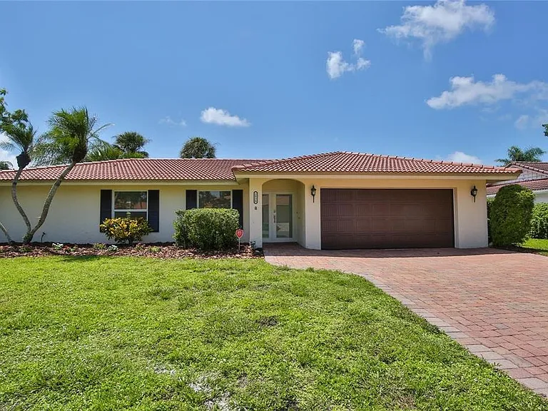 2834 Hardee Dr — Photo 1