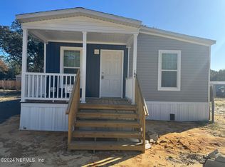 104 Lenore Ave, Interlachen, FL 32148