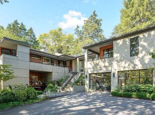 38 Canterbury Rd, Charlottesville, VA 22903