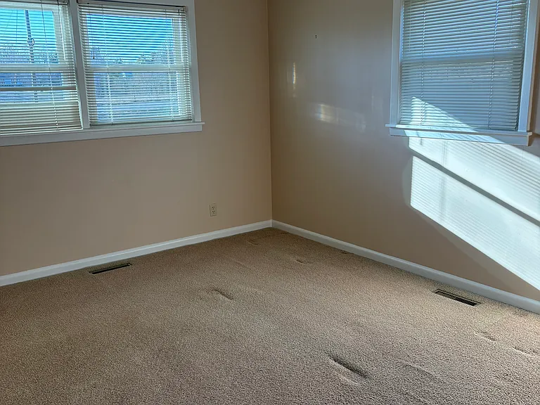 995 Walnut Hill Rd — Photo 13