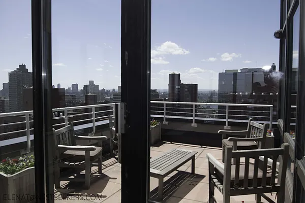 Rented by Nest Seekers International | media 34