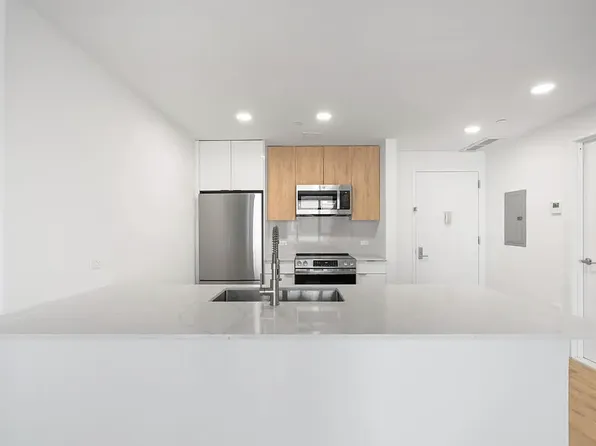 300 West 136th Street image 7 of 16