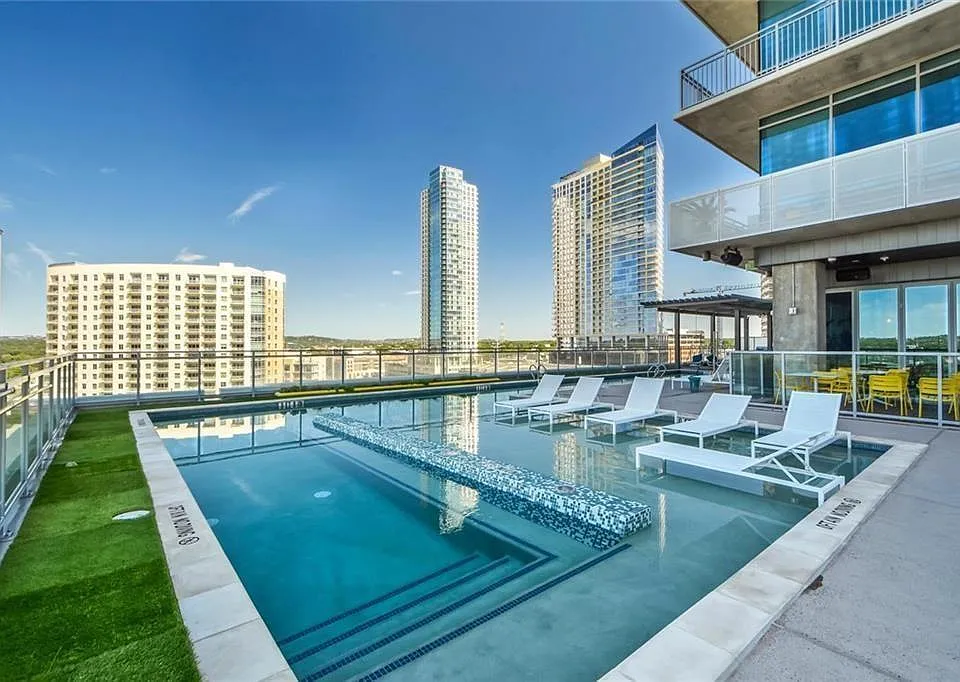 222 West Ave #2111