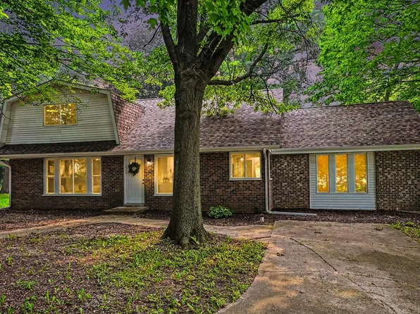 1141 W 300 N, La Porte, IN 46350