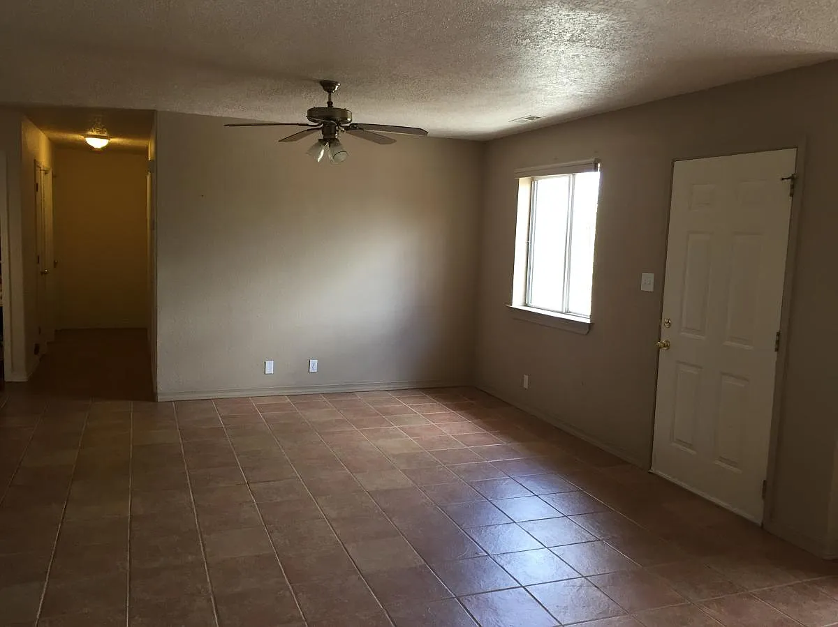 5 Pinto Rd — Photo 3