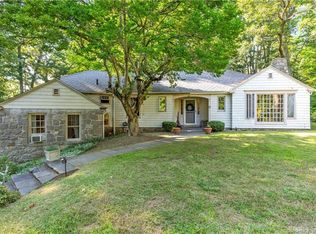 46 Scotch Cap Rd, Quaker Hill, CT 06375