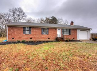 18344 Teman Rd, Beaverdam, VA 23015