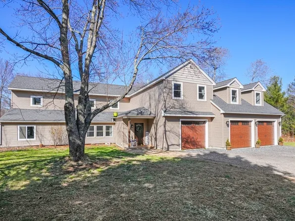 157 Pleasant St, Grafton, MA 01560