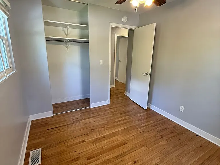 213 S Poplar Dr — Photo 14