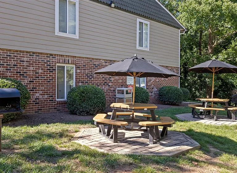 Cary Pines Apartments — Photo 33