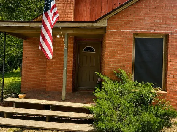 1925 Redmon Rd, Longview, TX 75602
