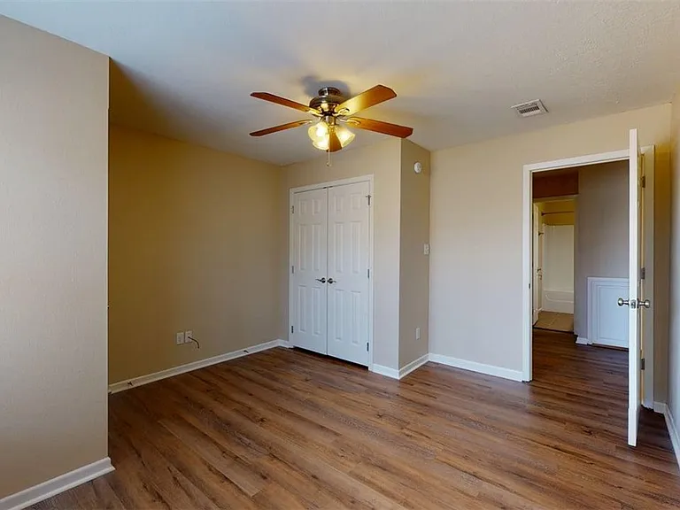 1724 Boardwalk Ct — Photo 22