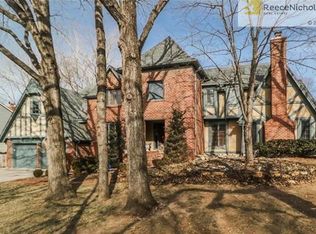 4216 W 104th Ter, Overland Park, KS 66207