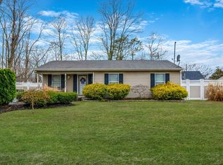 626 Provost Ave, Bellport, NY 11713