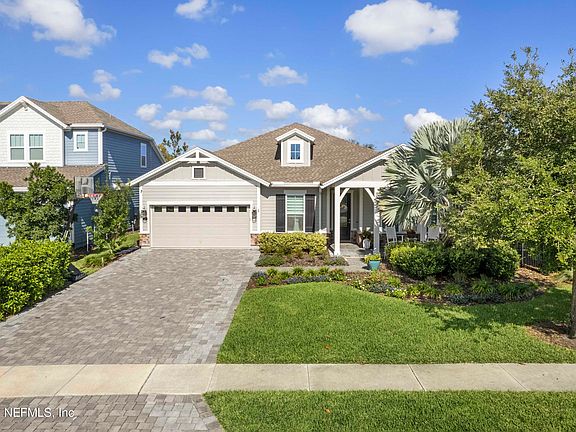 3rd image of 28 VILLAGE GRANDE Drive