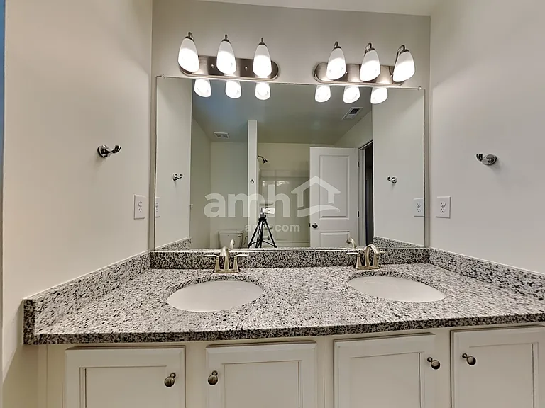 574 Slew Dr — Photo 24