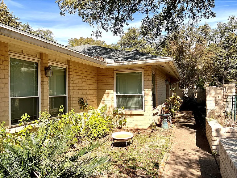 10608 Spicewood Club Dr — Photo 5