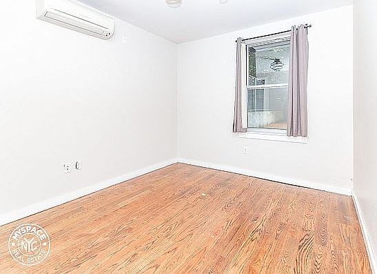 1st image of 276 Jefferson St #4E