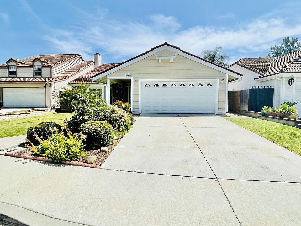 1st image of 24822 Weyburn Dr