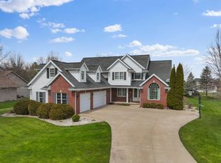 2726 Leila Mae Ln, Oshkosh, WI 54904